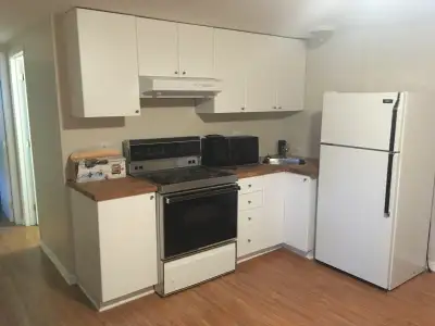 Beau bachelor de 600 pieds carrés à louer dans un secteur tranquille de Lachenaie, à 0.8 km de l’hôp...