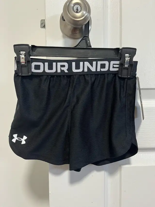 Under Armour Girls Sports Shorts / Sportswear – Multiple Sizes