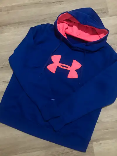 -Ladies Dark Purple Under Armour Hoodie -Size XL -Good Condition