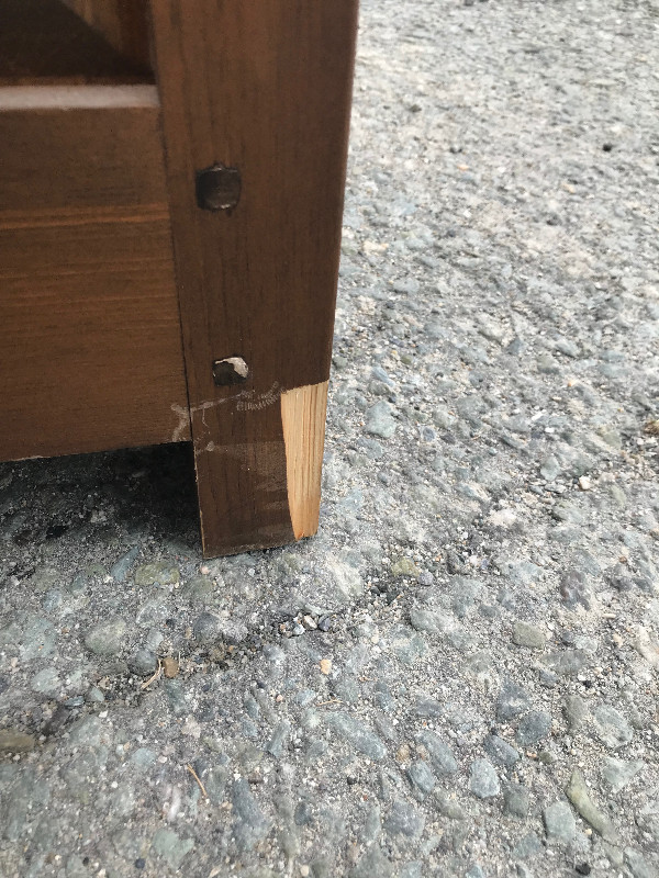 Grande armoire en bois massif Commodes et armoires Drummondville