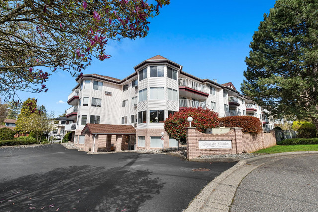 2BED/2BATH $419,900 INSIDE UPPER UNIT CONDO IN ABBOTSFORD in Condos for Sale in Abbotsford