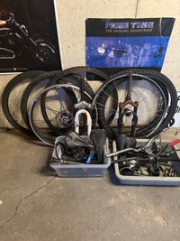 Assorted bike parts. 