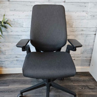 2022 Steelcase gesture  FREE DELIVERY 
