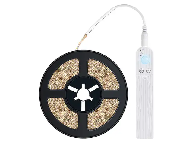 Bande ruban DEL capteur de mouvement 3M motion sensor LED strips in Indoor Lighting & Fans in Laval / North Shore - Image 2
