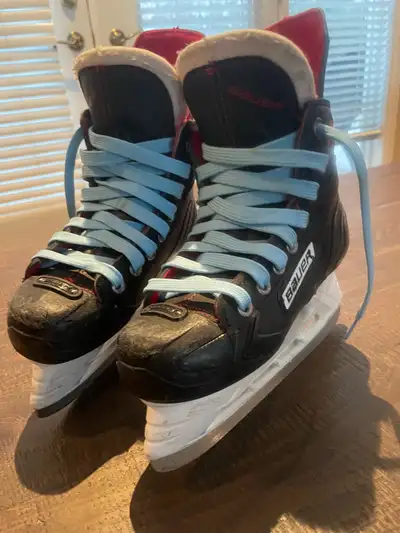 Bauer x250 size 2 hockey skate , View more