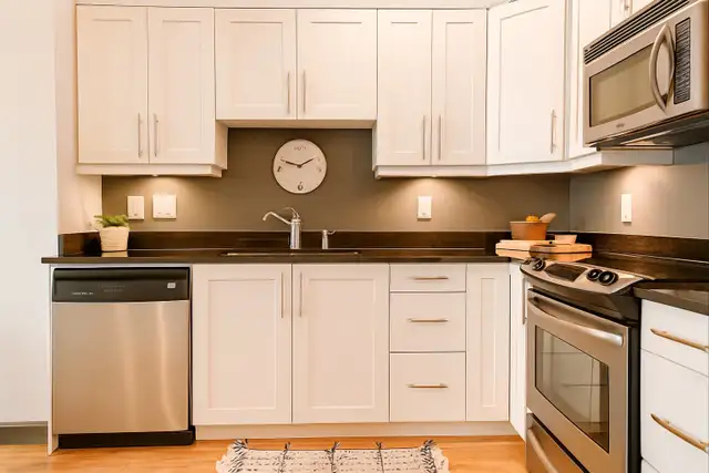 Prime Location, Furnished,  Heated Underground Parking, Near RUH63771551944707123