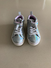 Toddler size 7 ankle sneakers