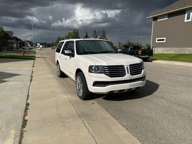2016 Lincoln Navigator L  in Cars & Trucks in Saskatoon