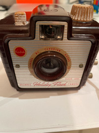 Kodak Brownie Holiday Flash Camera Roll Film Compact Camera