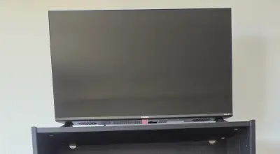 Philips Roku 32" Smart TV – Excellent Condition, View more