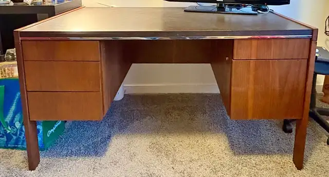 Desk with Samsung 42" TV for "Free" in Desks in Victoria - Image 2