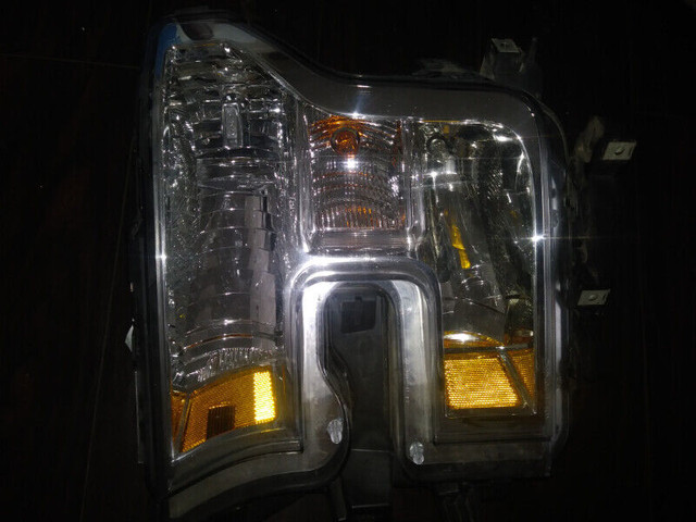 2015 -18 F150 Chrome Grille, Headlights Halogen ,Active Shutter in Auto Body Parts in London - Image 4