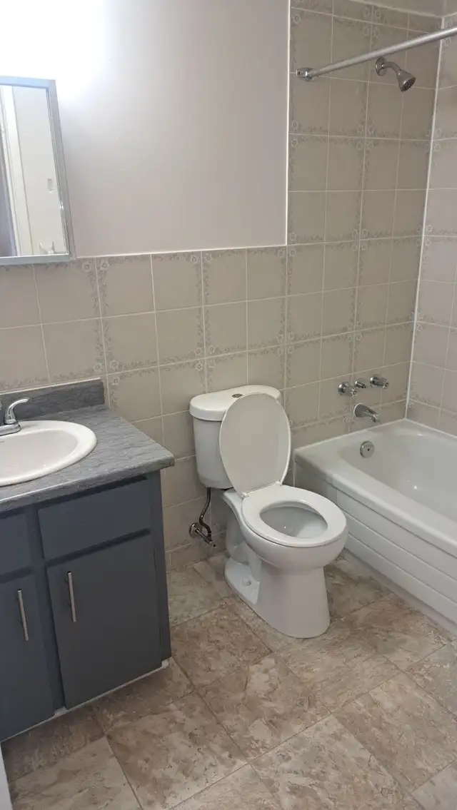 room for rent in Room Rentals & Roommates in Dartmouth - Image 6