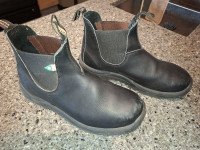 Blundstone work boots 
