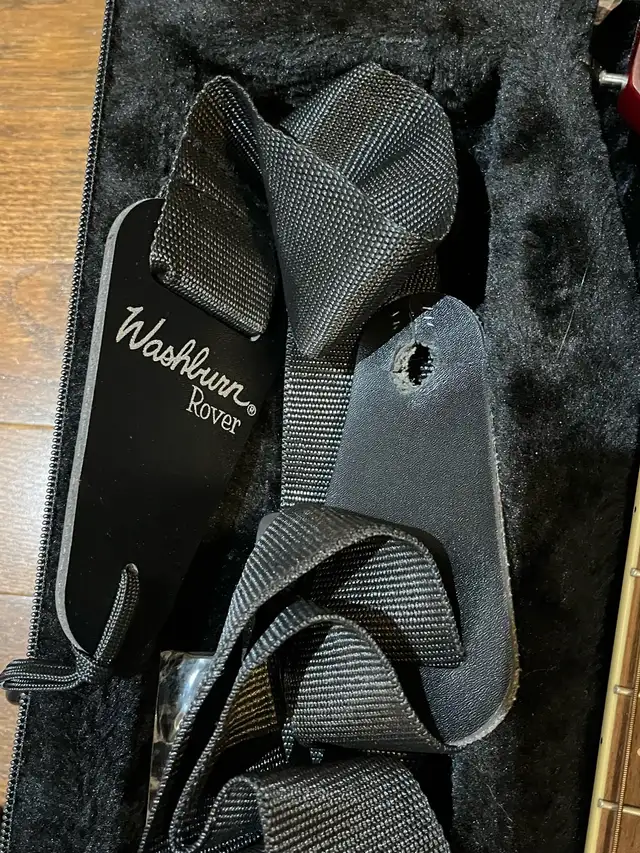 Washburn Rover RO10TR in Guitars in City of Montréal - Image 10