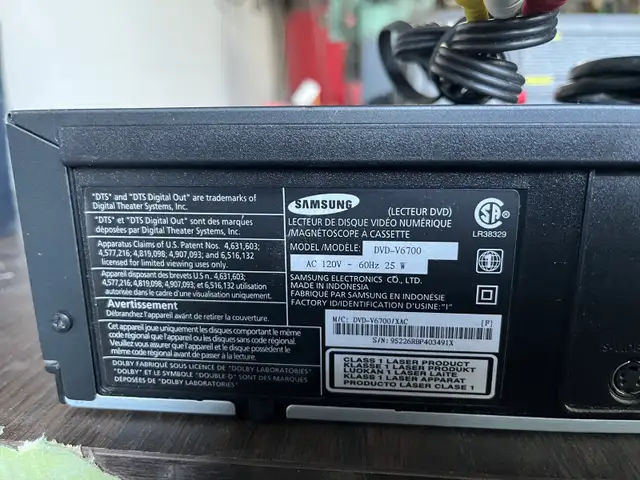 Samsung DVD -V6700 combo player in General Electronics in Oakville / Halton Region - Image 3