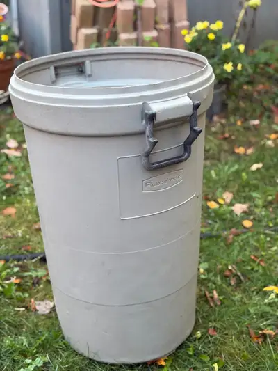 Garbage bin xl, View more