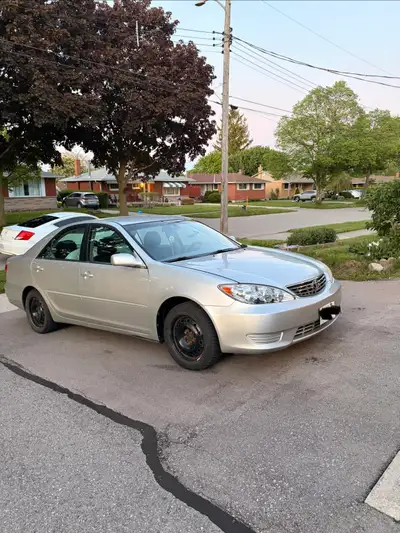 2006 Toyota Camry LE LOW MILEAGE 150000km Selling as is, no I will not get safety don’t have the tim...