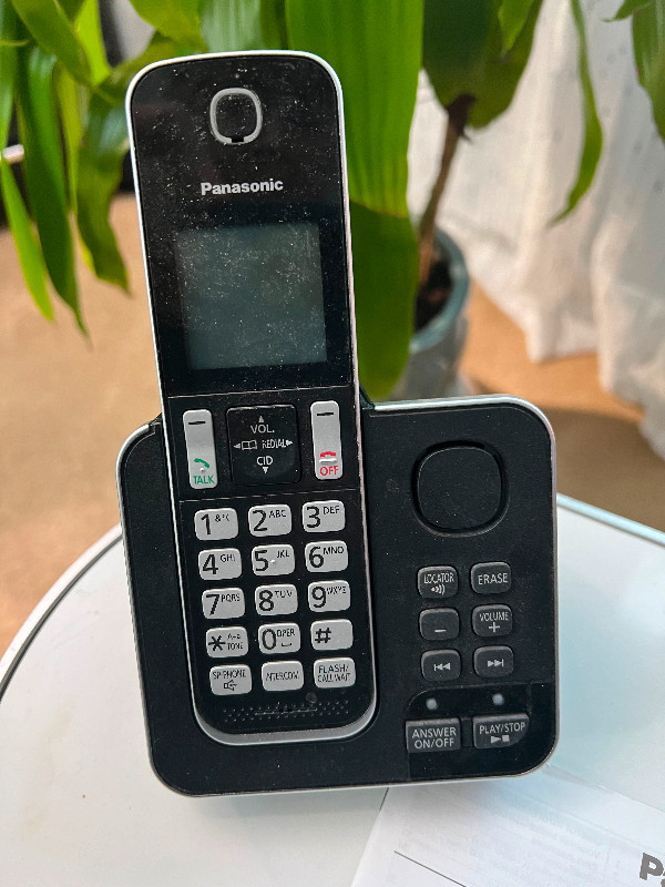 Panasonic Cordless Phone with Answering Machine in Home Phones & Answering Machines in Kitchener / Waterloo