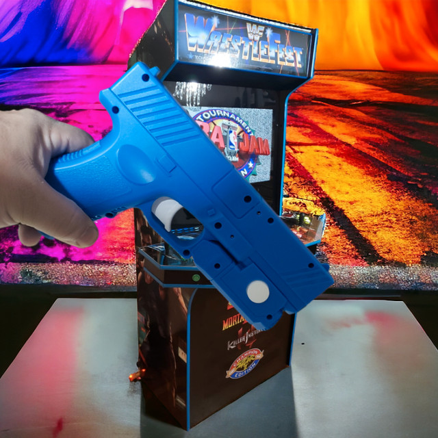 Custom Light Gun Shooter Arcade 4P 5000+games FINANCING Delivery in Other in Barrie - Image 2