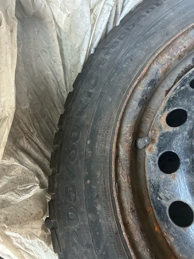 4 Winter tires with rim 205/60R16 $200 or OBO in Tires & Rims in Ottawa - Image 2