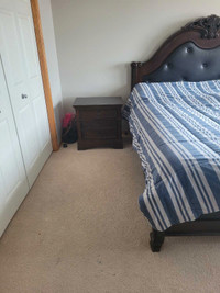 King Size bed comes with bedframe,mattress,springboard