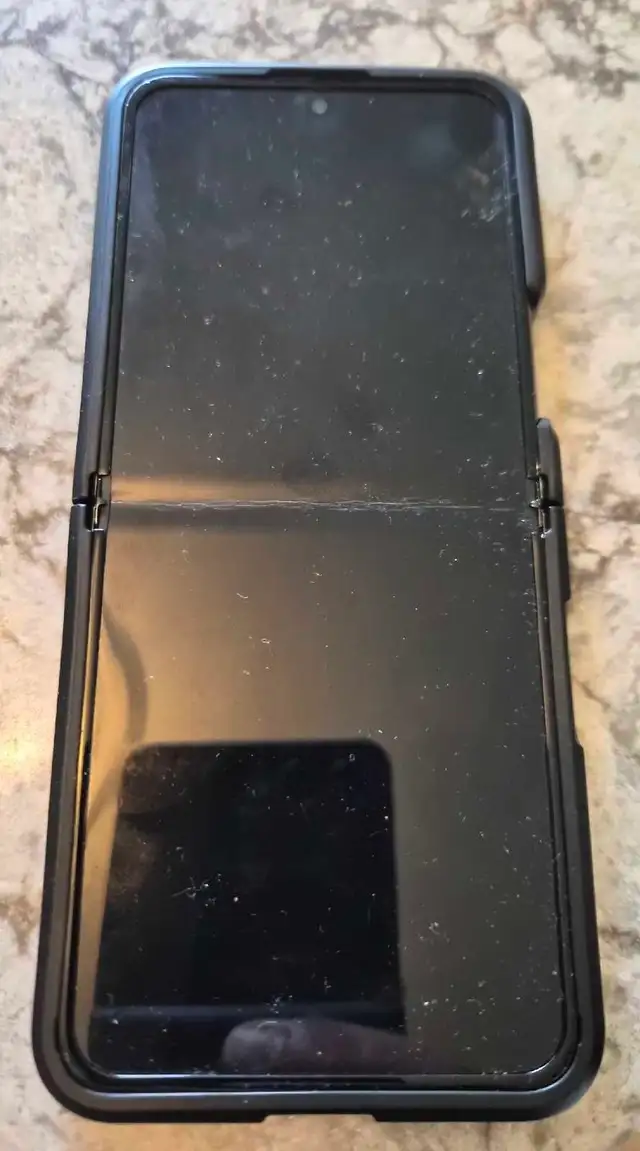 OtterBox Samsung Flip 4 Case in Cell Phone Accessories in Oshawa / Durham Region - Image 3