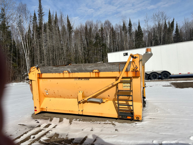 Viking sander dump box  in Heavy Trucks in North Bay
