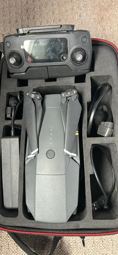 I’m selling my DJI Mavic Pro (first generation), in very good condition and fully functional. Compac...