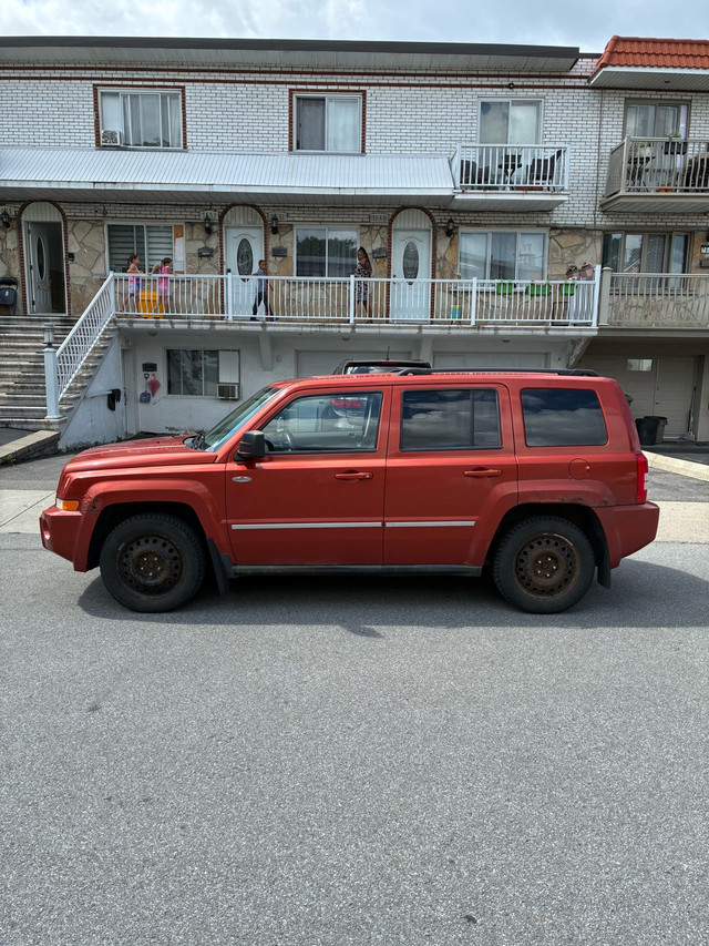 Jeep Patriot 2010 dans Autos et camions  à Ville de Montréal - Image 4