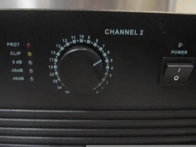 Audiotrak 500 Stereo Reference Commercial Pro Amplifier 500w/ch in Stereo Systems & Home Theatre in Mississauga / Peel Region - Image 11