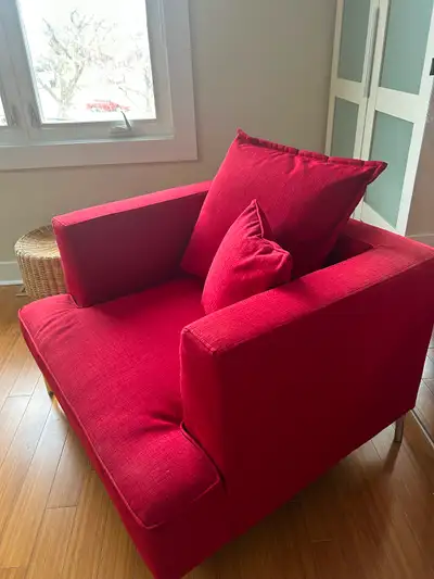 Accent chair in excellent conditions, View more