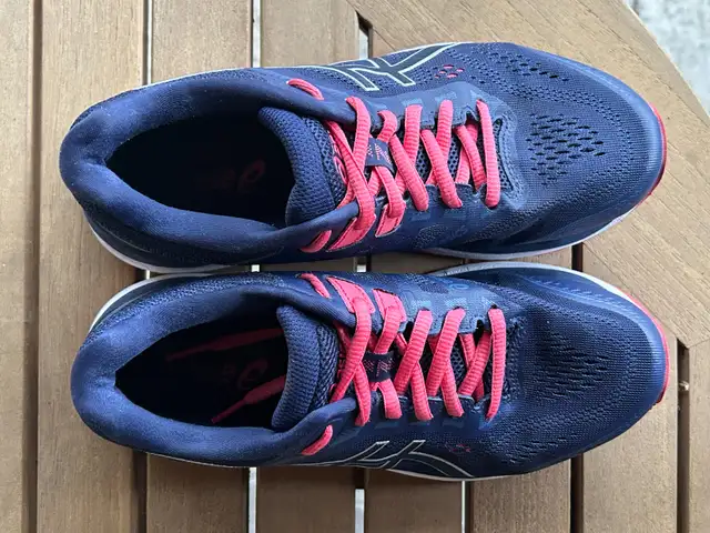 Asics GT-2000 7 Running Shoes – Women’s Size 6.5 Wide in Women's - Shoes in Markham / York Region - Image 5