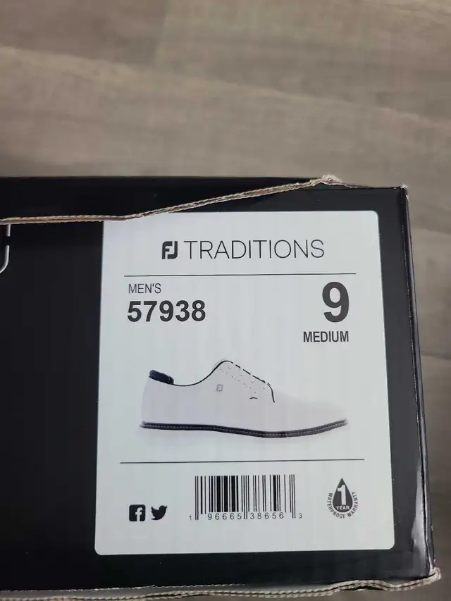 Brand New Men's FootJoy Traditions Golf Shoe Size 9 in Golf in Mississauga / Peel Region - Image 4