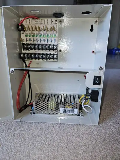 Security CCTV Camera Power Distribution Box - New Model AT1205A-D9 Output 12V 555mA x 9 outputs