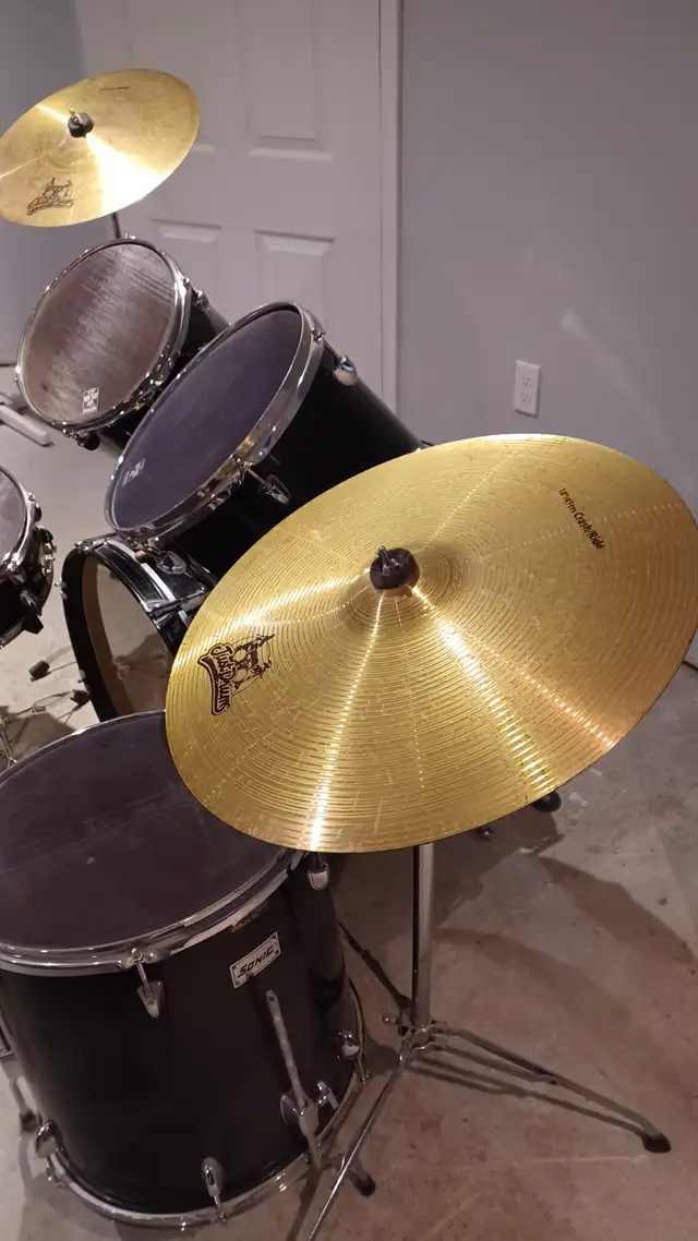 NEW PRICE!!! Drum kit in Drums & Percussion in Oshawa / Durham Region - Image 5