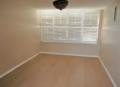 South facing fully upgraded one bedroom 22 Shallmar Blvd
