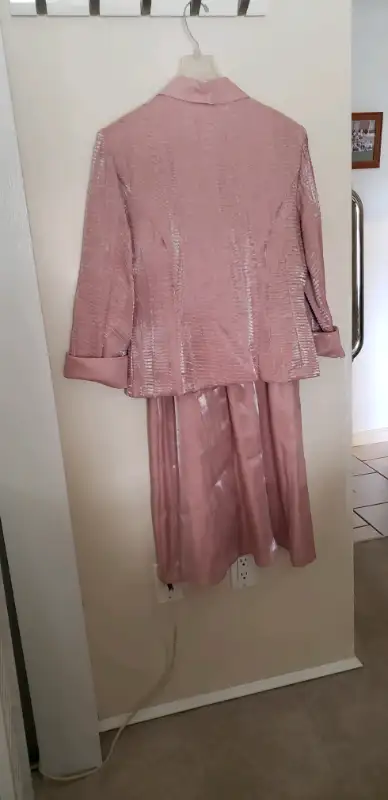 Dress Rose colour, View more