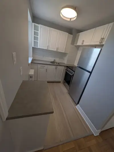 2 Bedroom Apt available in Etobicoke, low rise apartment bldg