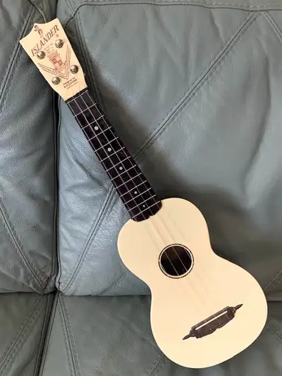 Maccaferri Islander Model Soprano Ukulele (1950's), made in New York, NY, natural finish, Dow Styron...