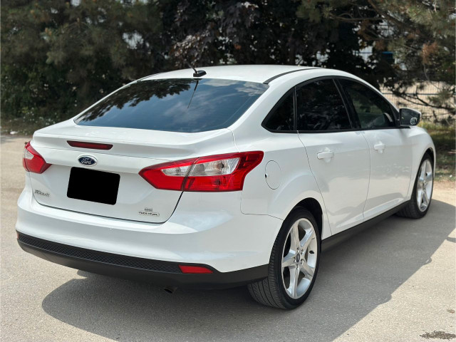 Ford Focus 2013 in Cars & Trucks in Markham / York Region - Image 4