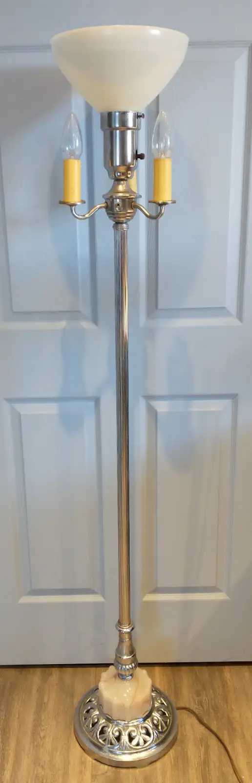 Vintage 1930s chrome floor lamp in Indoor Lighting & Fans in Ottawa - Image 3