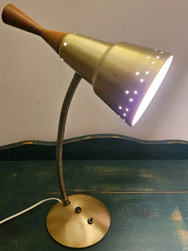 STUNNING MCM ATOMIC GOOSENECK DESK LAMP in Indoor Lighting & Fans in City of Toronto - Image 5