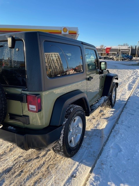 2013 Jeep Wrangler Two Door in Cars & Trucks in Winnipeg - Image 3