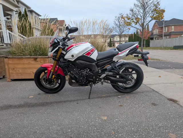 2012 Yamaha FZ8 in Street, Cruisers & Choppers in Oshawa / Durham Region - Image 2