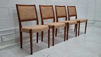 No deposit required Cash payment only Available, Beautiful set of four mid-century scandinavian teak...