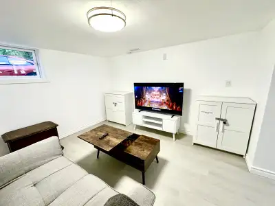 ✨ Beautiful, Modern & Sparkling-Clean 2BR Suite – Fully Furnished | Short-Term Stay Availability: Ja...
