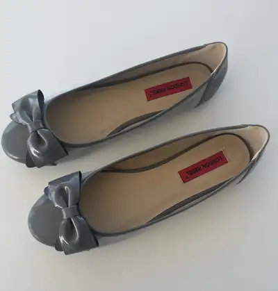 Ballerines grises / Grey flats, View more
