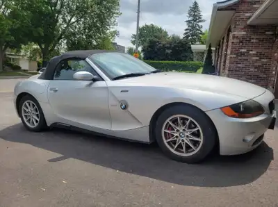 2004 BMW Z4 2.5i Roadster Impeccably maintained, garage-stored every winter. 2.5L inline-six, automa...