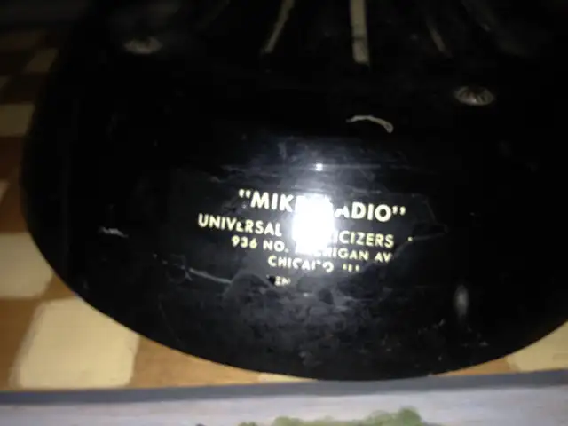 VINTAGE BAKELITE WLEA 1480 KC MIKE-RADIO UNIVERSAL PUBLICIZERS in Arts & Collectibles in Mississauga / Peel Region - Image 6